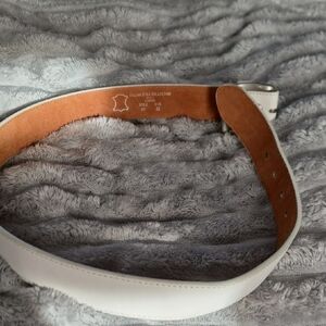 White Leather Women’s Belt